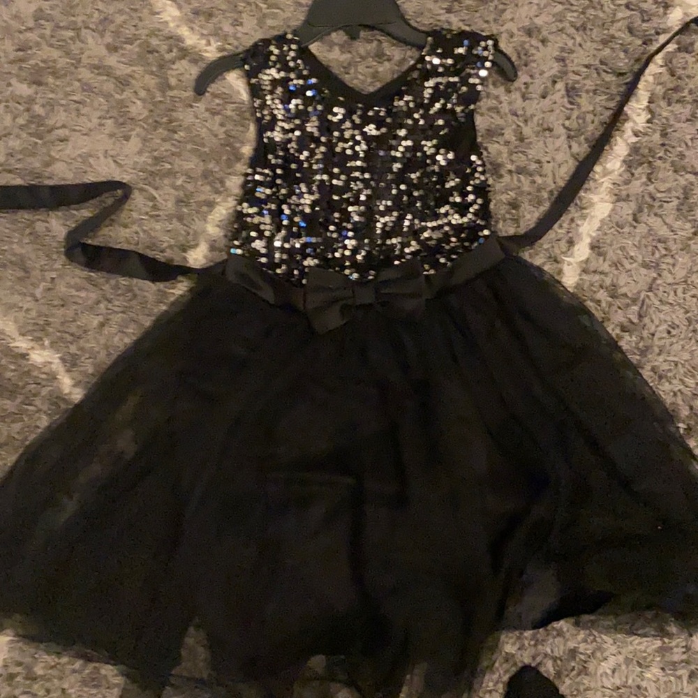 Black sequins dress- in perfect condition. Worn 1 time